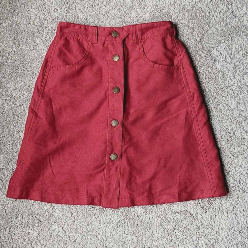 🍇4/$20 Red button down A line high waist skirt